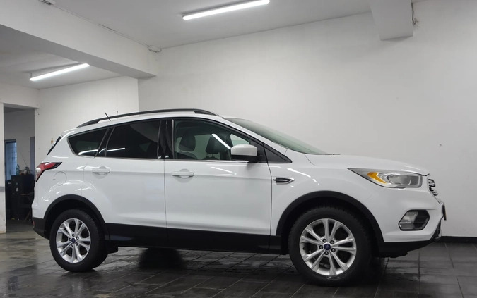 Ford Kuga cena 61900 przebieg: 148299, rok produkcji 2018 z Zator małe 781
